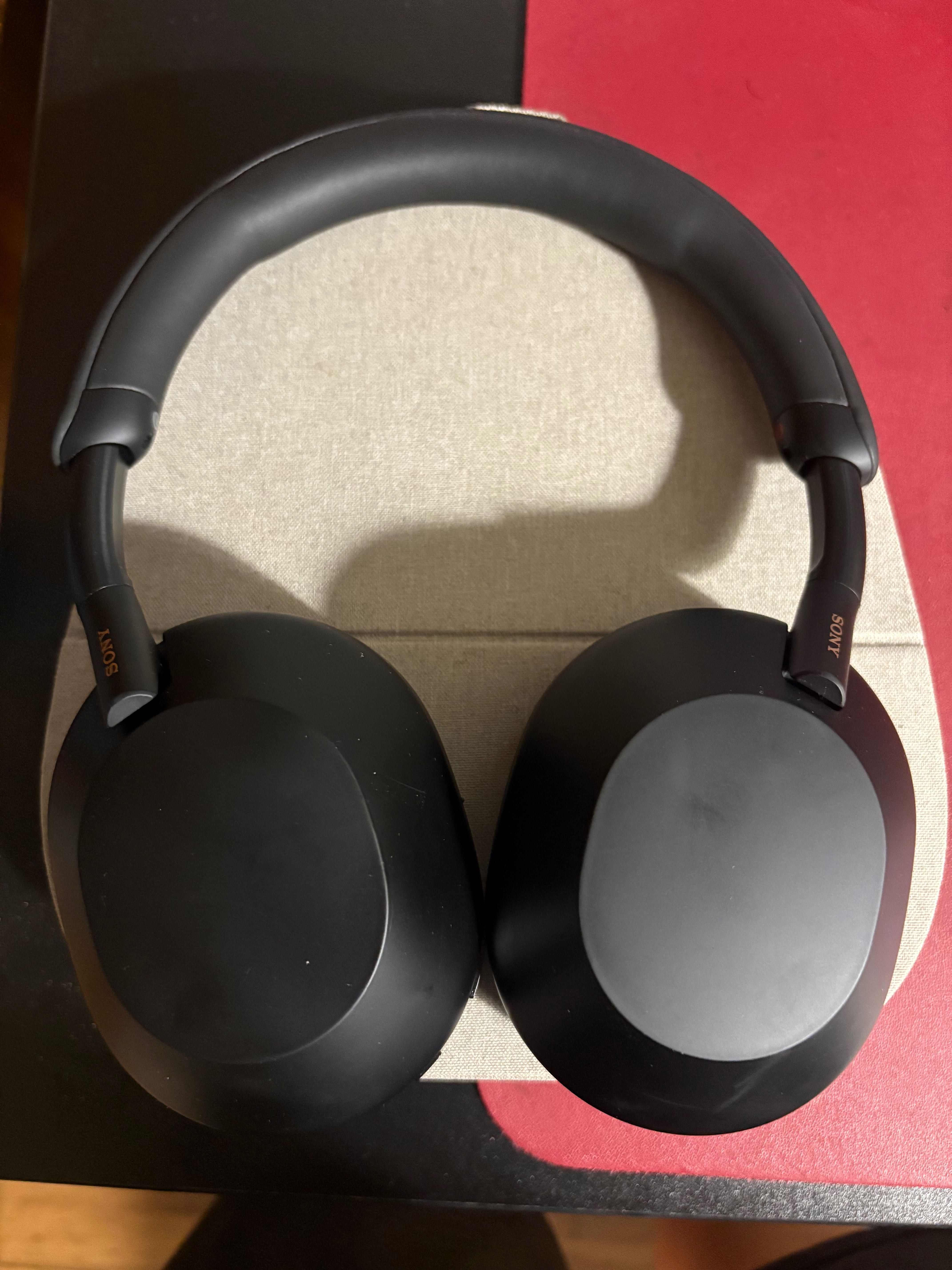 Sony WH-1000XM5 -