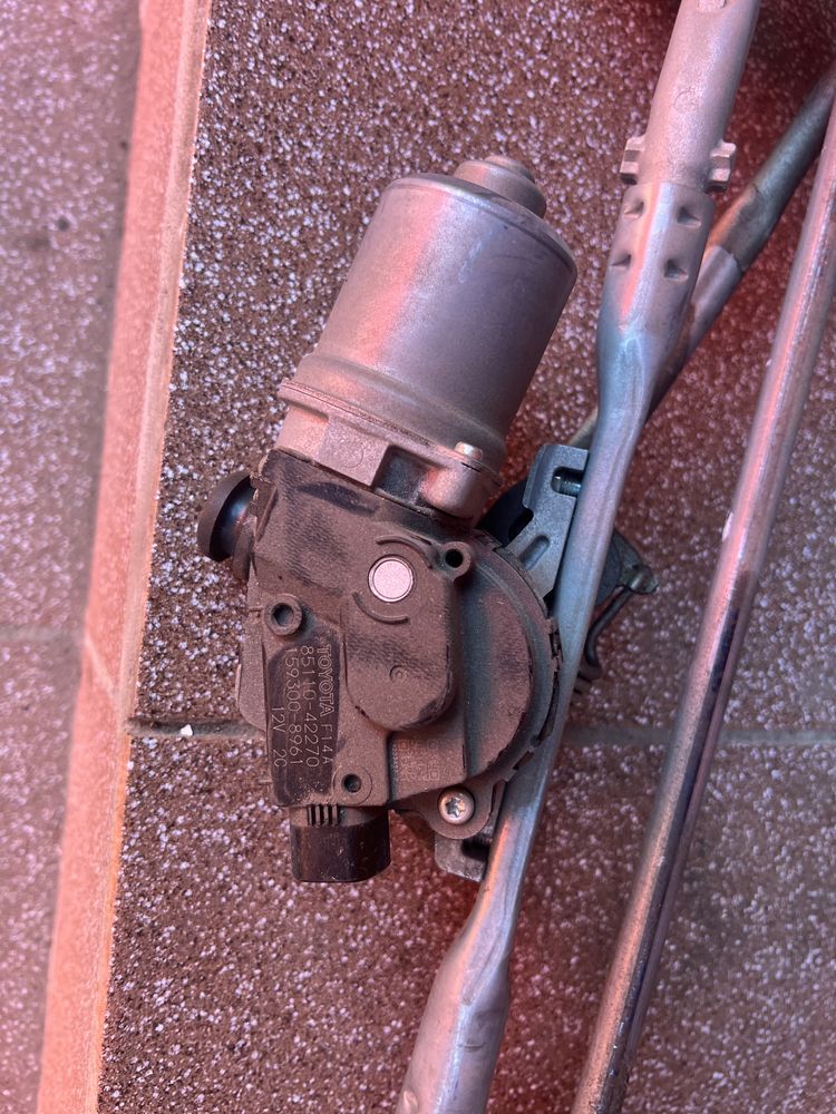 механизм дворников toyota rav 4 85110-42270 20r