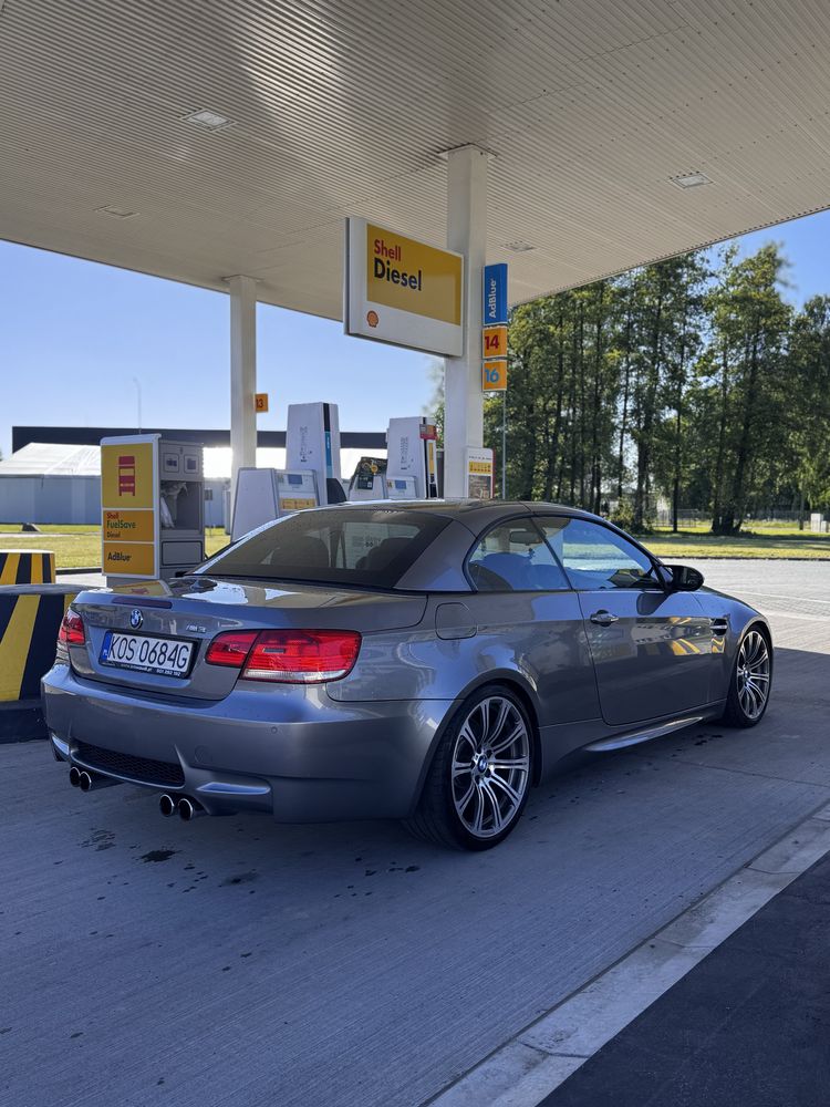 Bmw m3 e93 cabrio v8 420km dkg