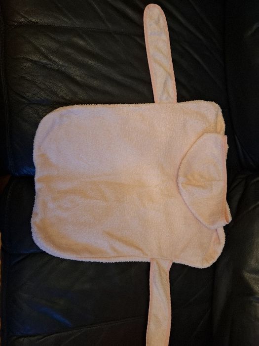 Sprzedam ręczniczek kąpielowy z frotte, do 3 m-cy