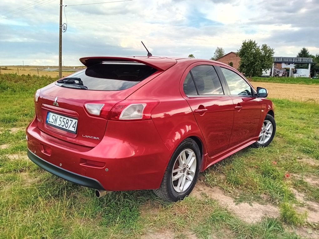 Mitsubishi Lancer 1.8 benzyna, bogata wersja, niski przebieg