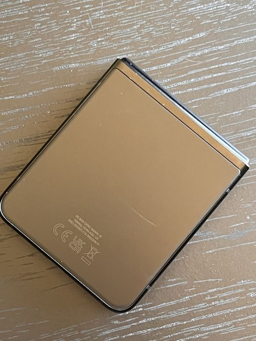Samsung Galaxy Z Flip 3
