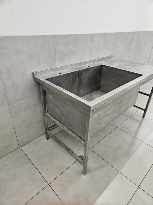 Стіл з мийкою,  стіл кухонний