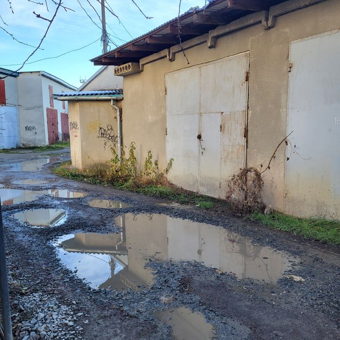Оренда гаража вул Залізнична -рядом Незалежності