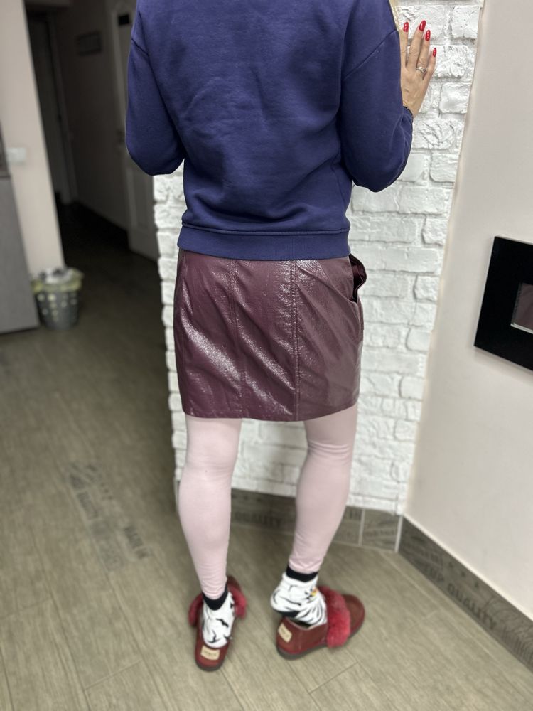 Юбка Guess до колена