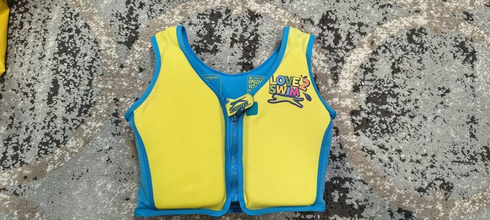 Жилет для плавання