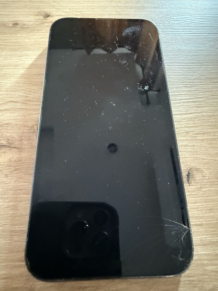 Iphone 13 pro 128gb uszkodzony.