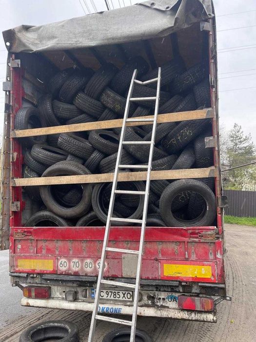 Шини R 16 в гарному стані