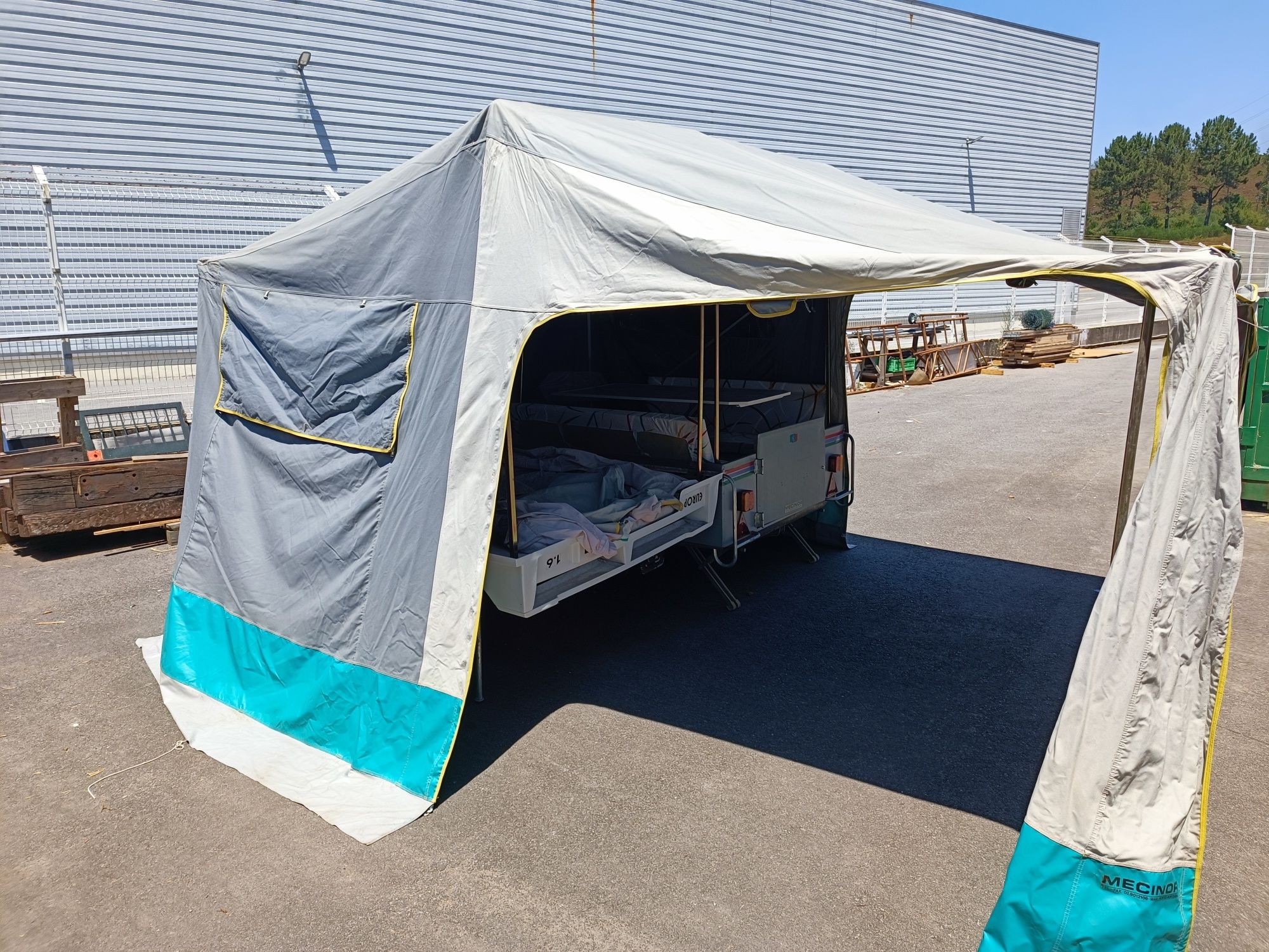 Atrelado tenda marca Europa 1.6