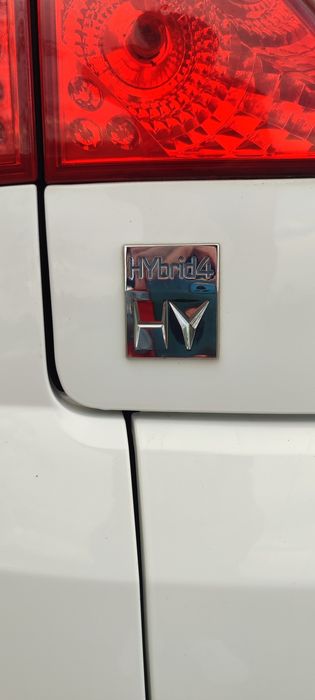 Продам автомобіль Peugeot 3008 Hybrid