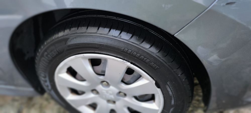 OTIMA OPORTUNIDADE - Peugeot 207 1.4 16 V