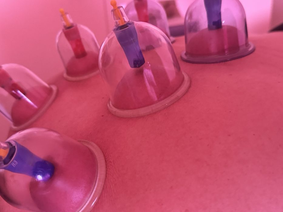 Massagens relaxantes terapeuticas , com ventosas bambuterapia