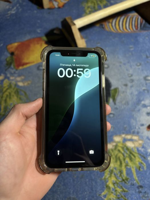 Iphone XR 128gb з 2 чохлами