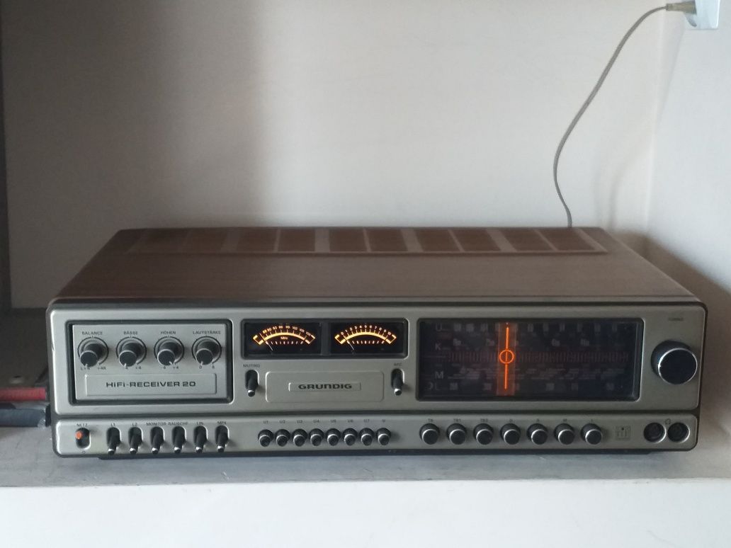 Amplituner GRUNDIG