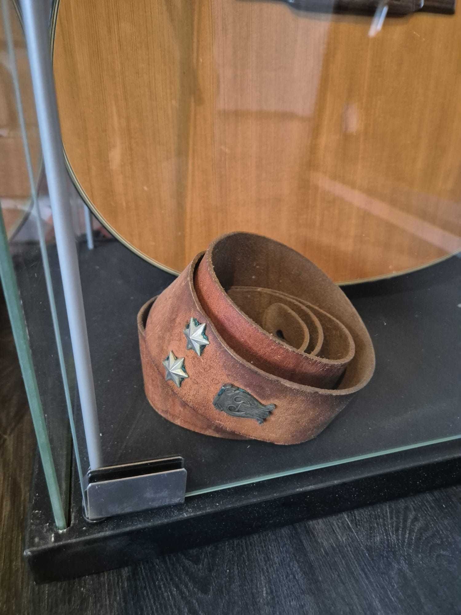 Gitara Washburn D-12CE/N - była własność Ryszarda Riedla!