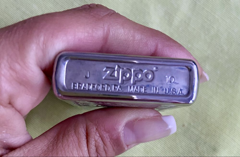 Isqueiro ZIPPO