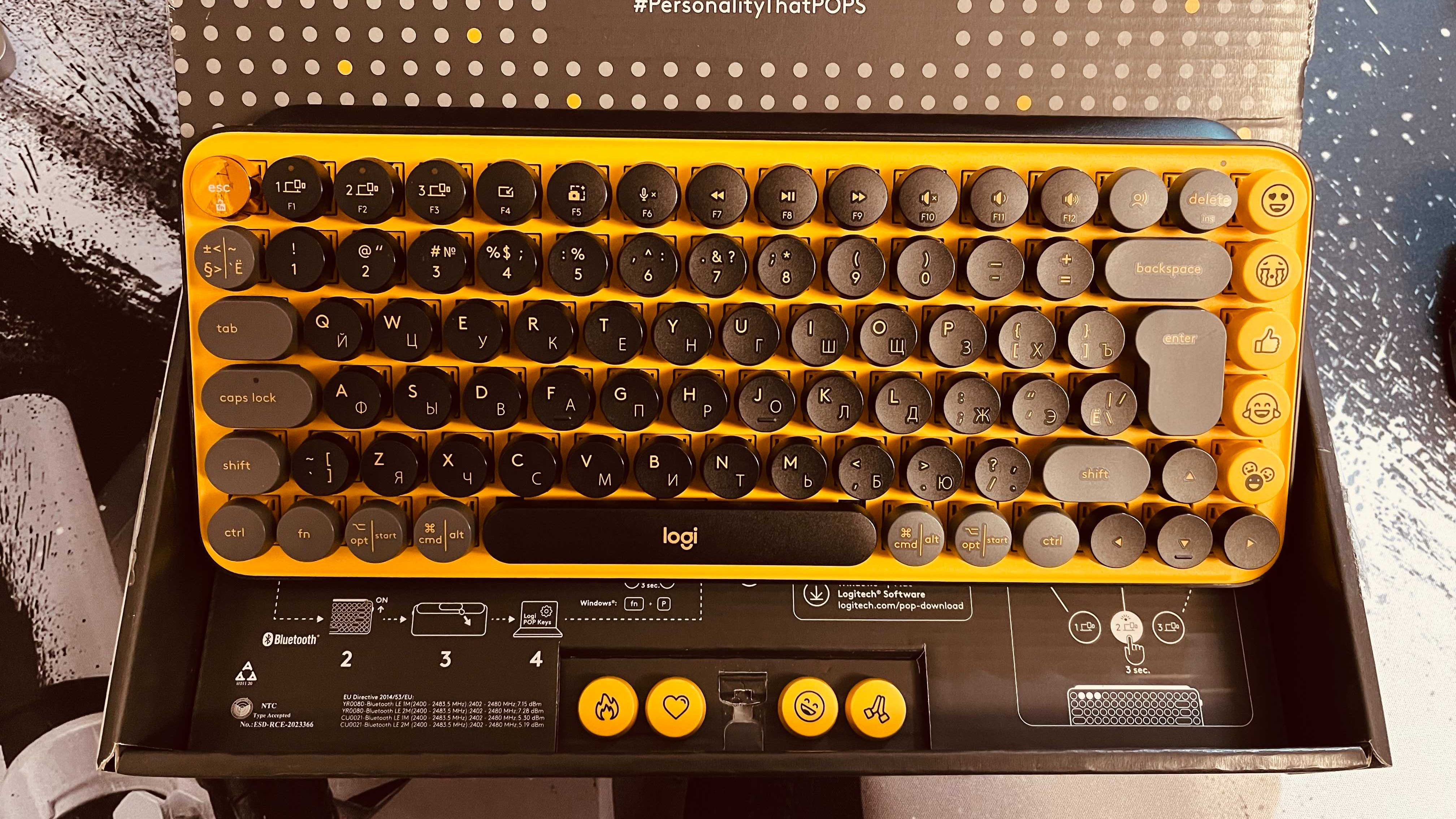 Бездротова механічна клавіатура Logitech MX Pop Keys UA