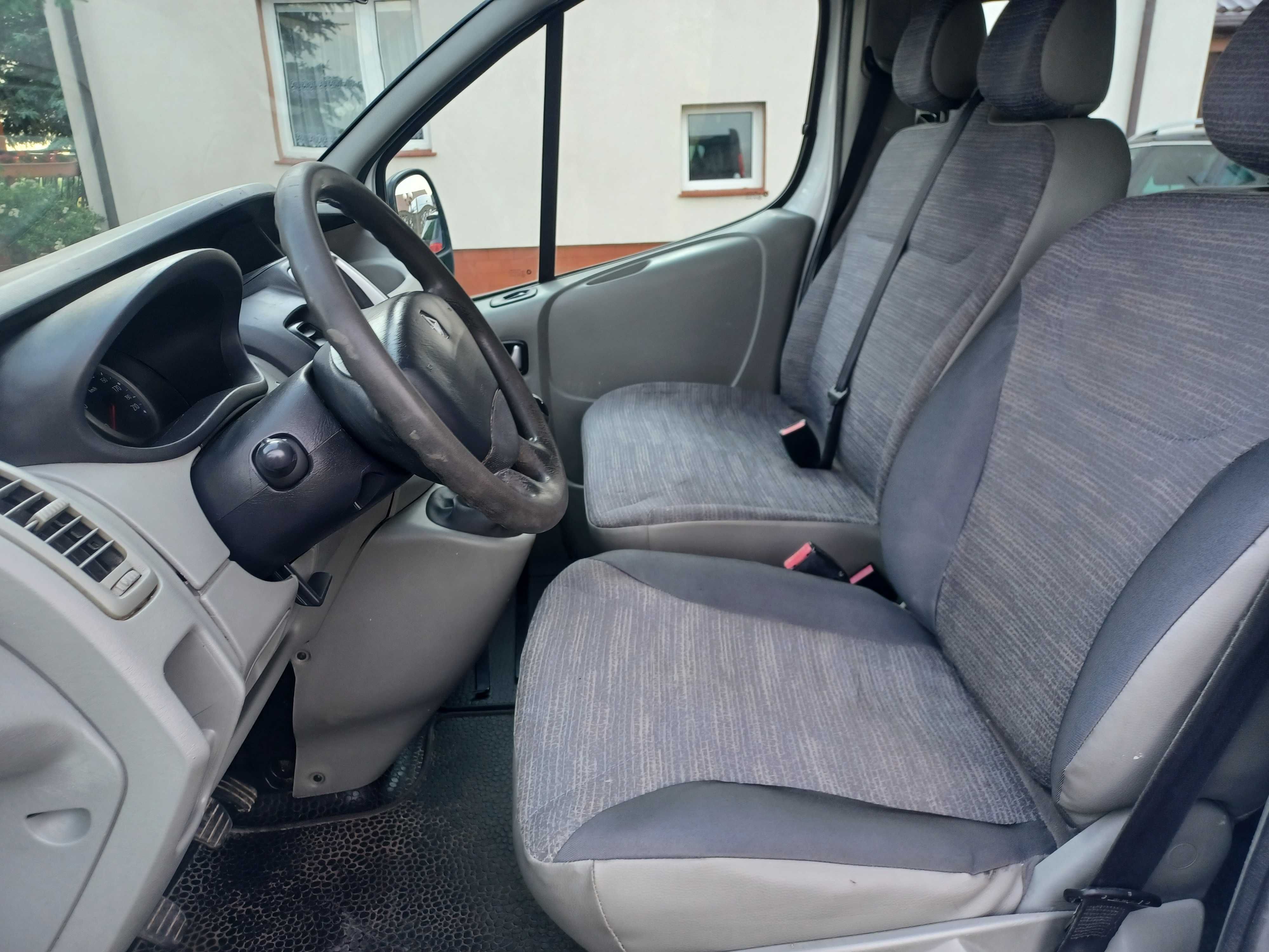Renault Trafic 2.0 dci 115km 9 osob klima elektryka z Niemiec
