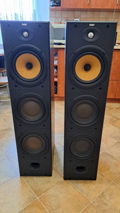 Bowers & Wilkins DM 604 s2