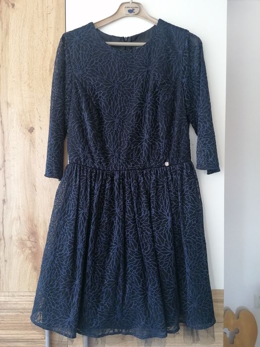 Simple Sukienka 17038 Navy Blue 32 granatowa koronkowa elegancka wesel