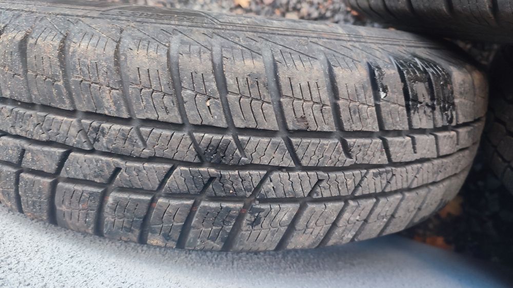 Cztery opony zimowe Barum 155.80.13 zimowe