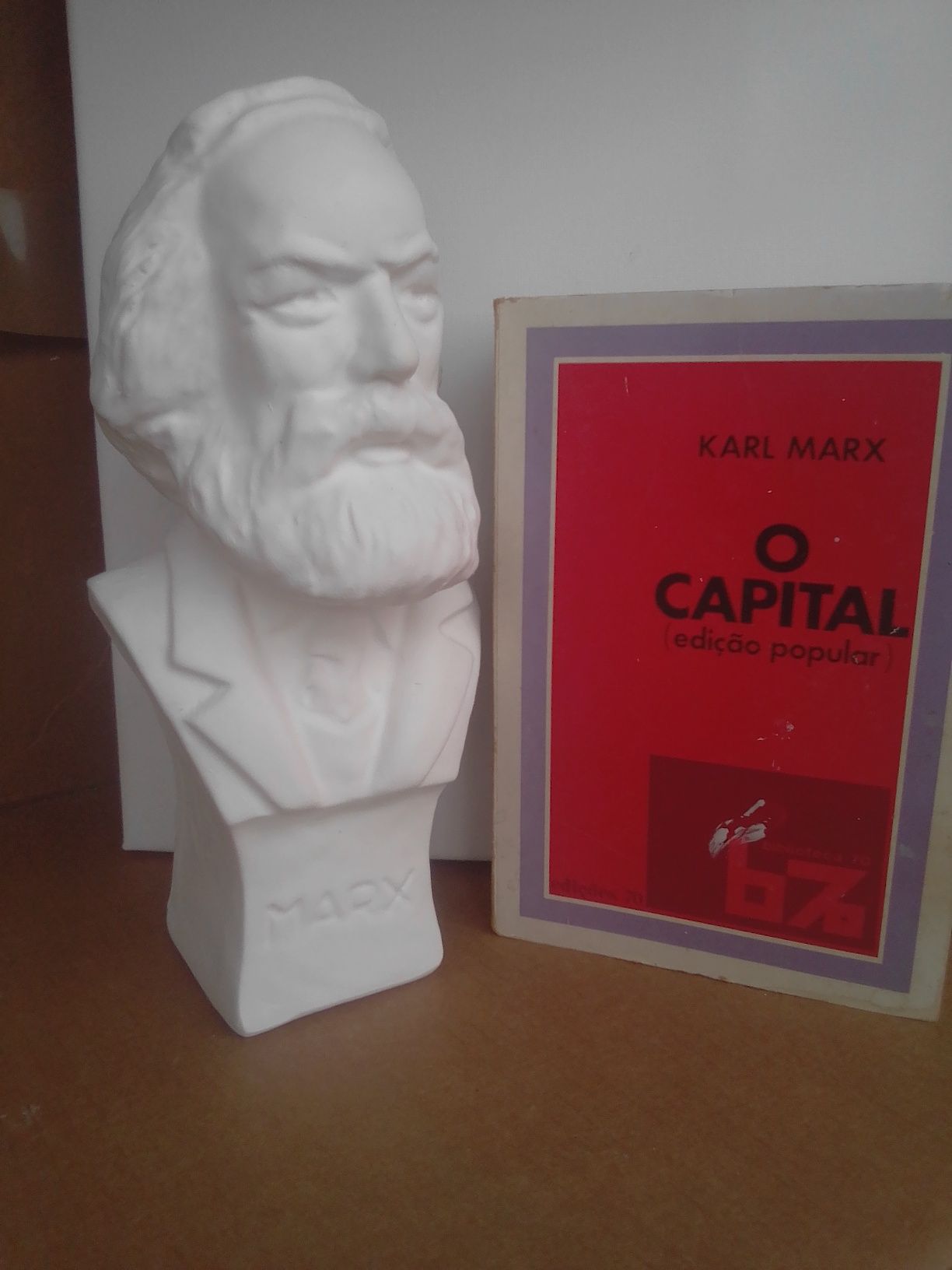 Karl Marx - busto