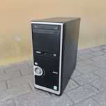 Torre para computador de secretária