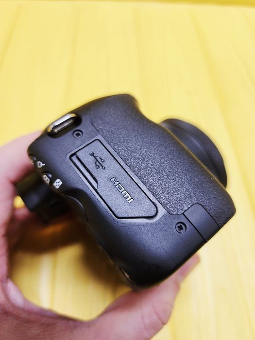 Фотоапарат CANON EOS R100 + RF-S 18-45 IS STM Black