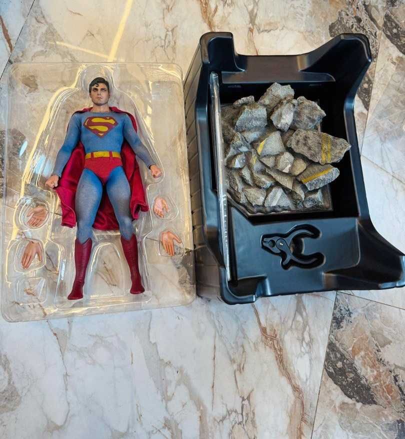 Figura Hot Toys Superman III Evil Version ( christopher Reeve)
