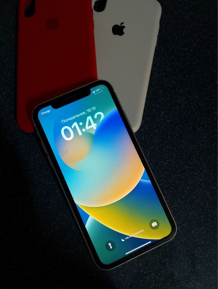 Продам iPhone XR 64 GB белого цвета