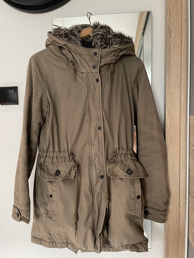 Długa parka zimowa damska kurtka Pull&Bear khaki S