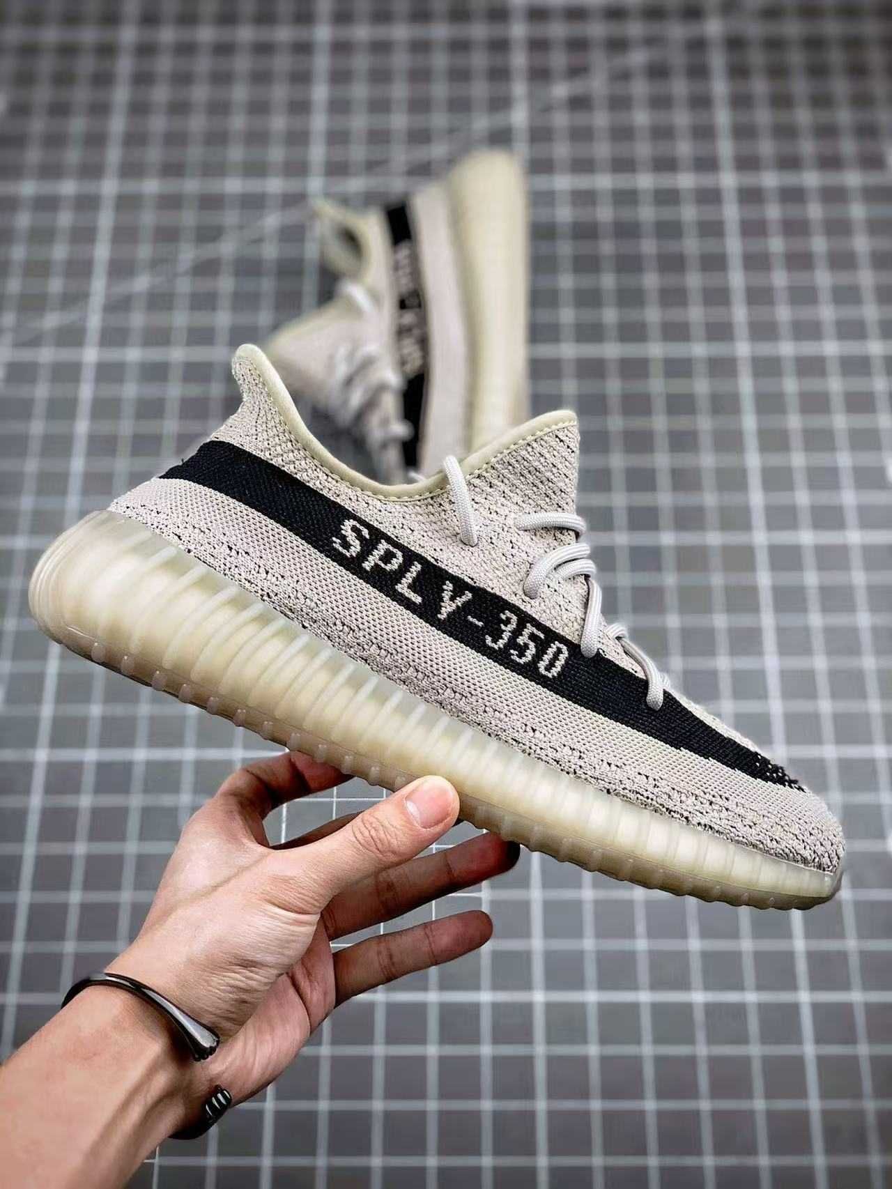 Yeezy350BoostV2ReverseOreo r.36