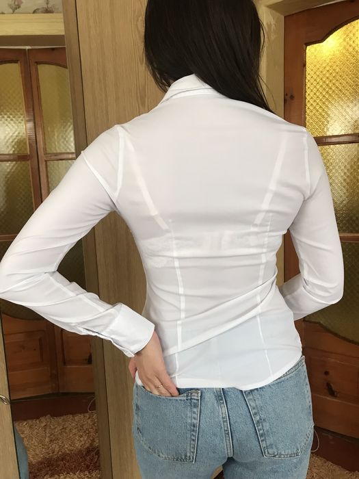 Класична біла рубашка