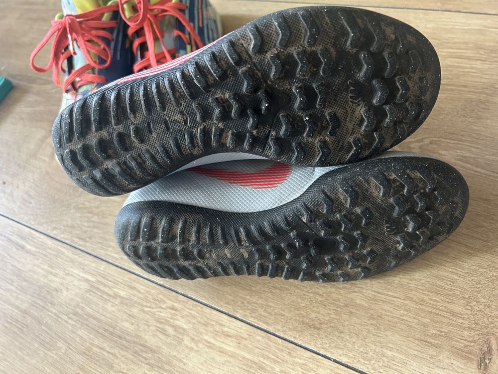 Buty piłkarskie Nike Mercurial 32 (20,5) i Joma 33