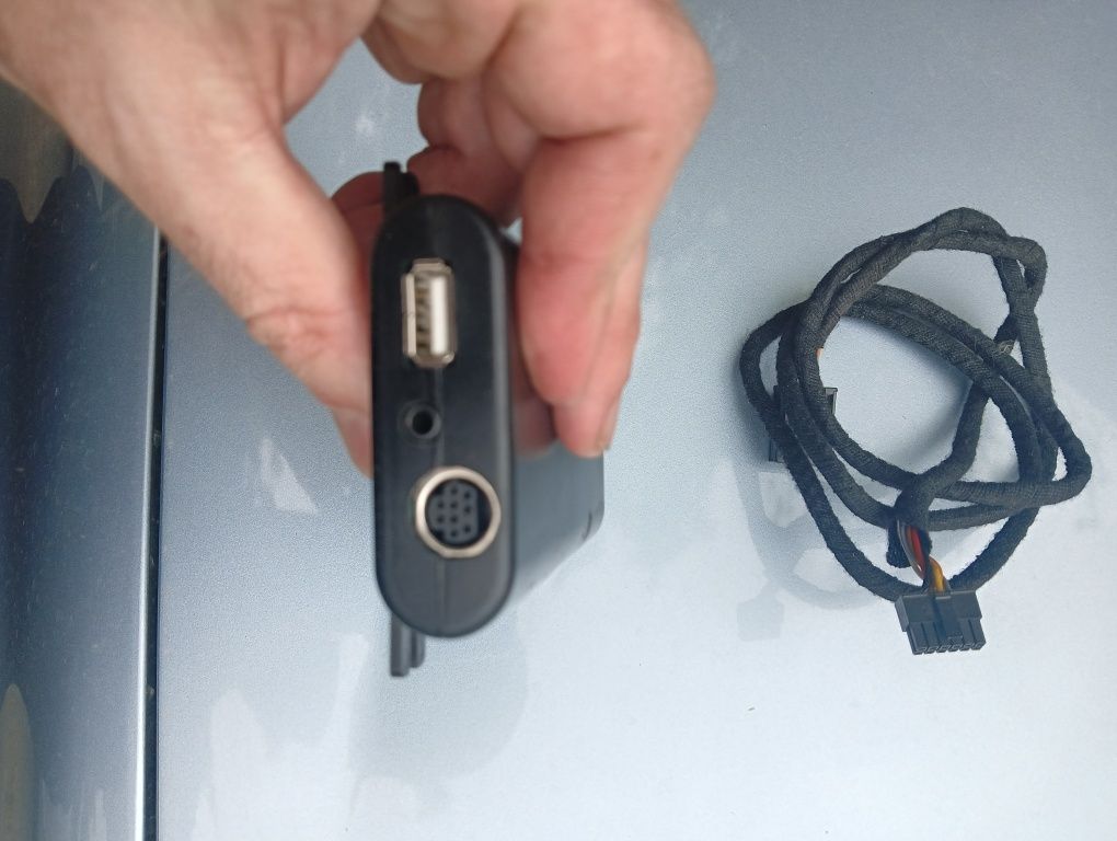 Продам оригинальный USB Box для Peugeot, Citroen