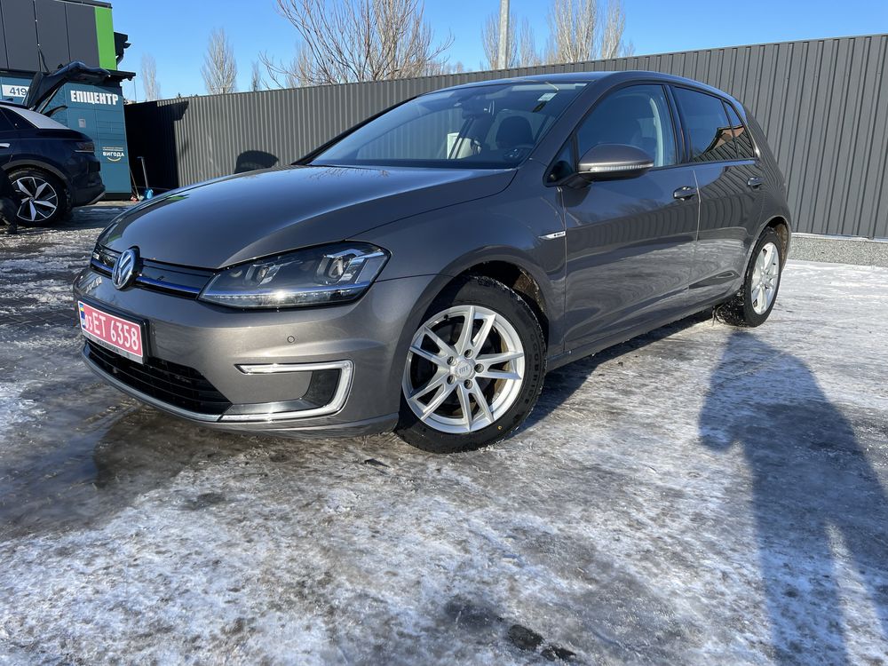 Volkswagen E-Golf 2015 рік 24 кВ