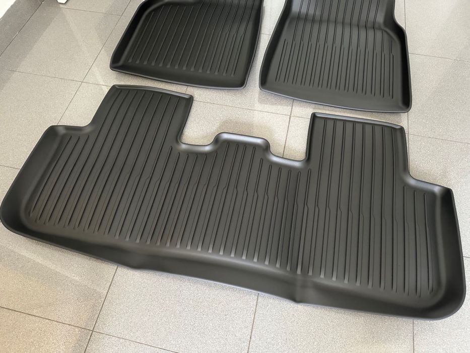 Conjunto 9 Tapetes Borracha TPE All Weather Tesla Model Y 2025 Juniper
