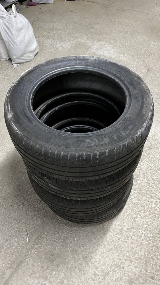 MICHELIN R15 195/60