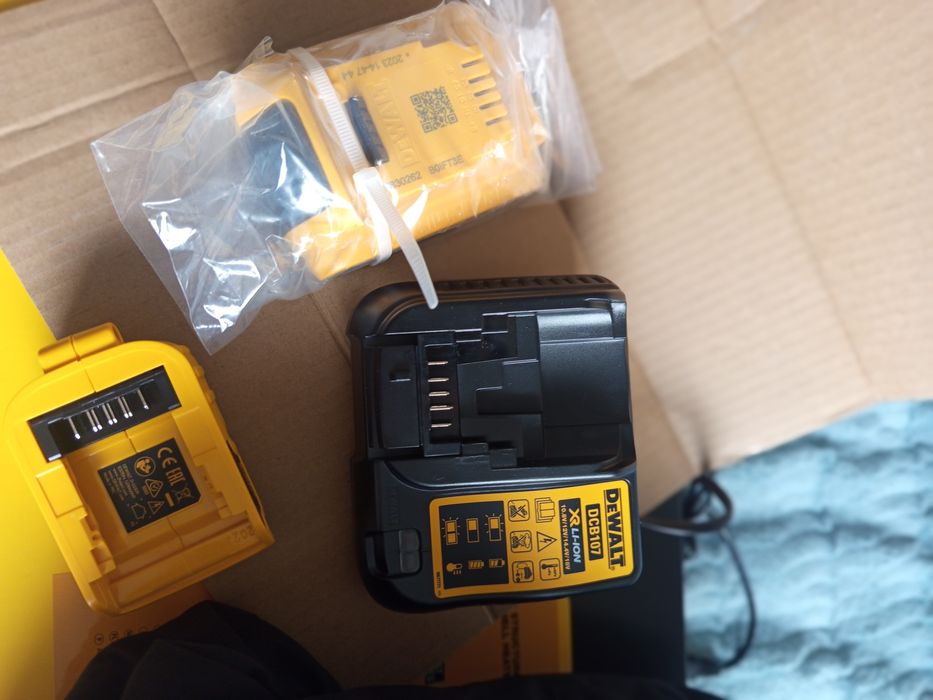 Softshell DeWalt podgrzewany