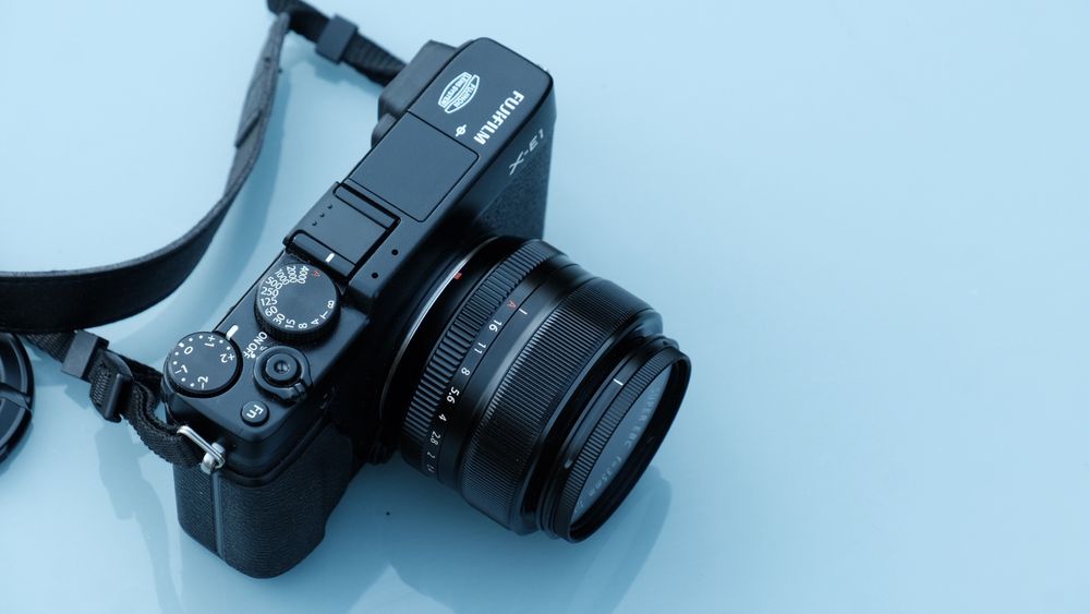 Aparat FUJIFILM X-E1 Fujinon FX 35 R1:1.4 (Made in Japan 21A14210)