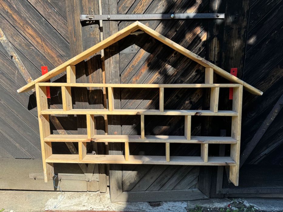 Półka wisząca/stojąca w kształcie domku