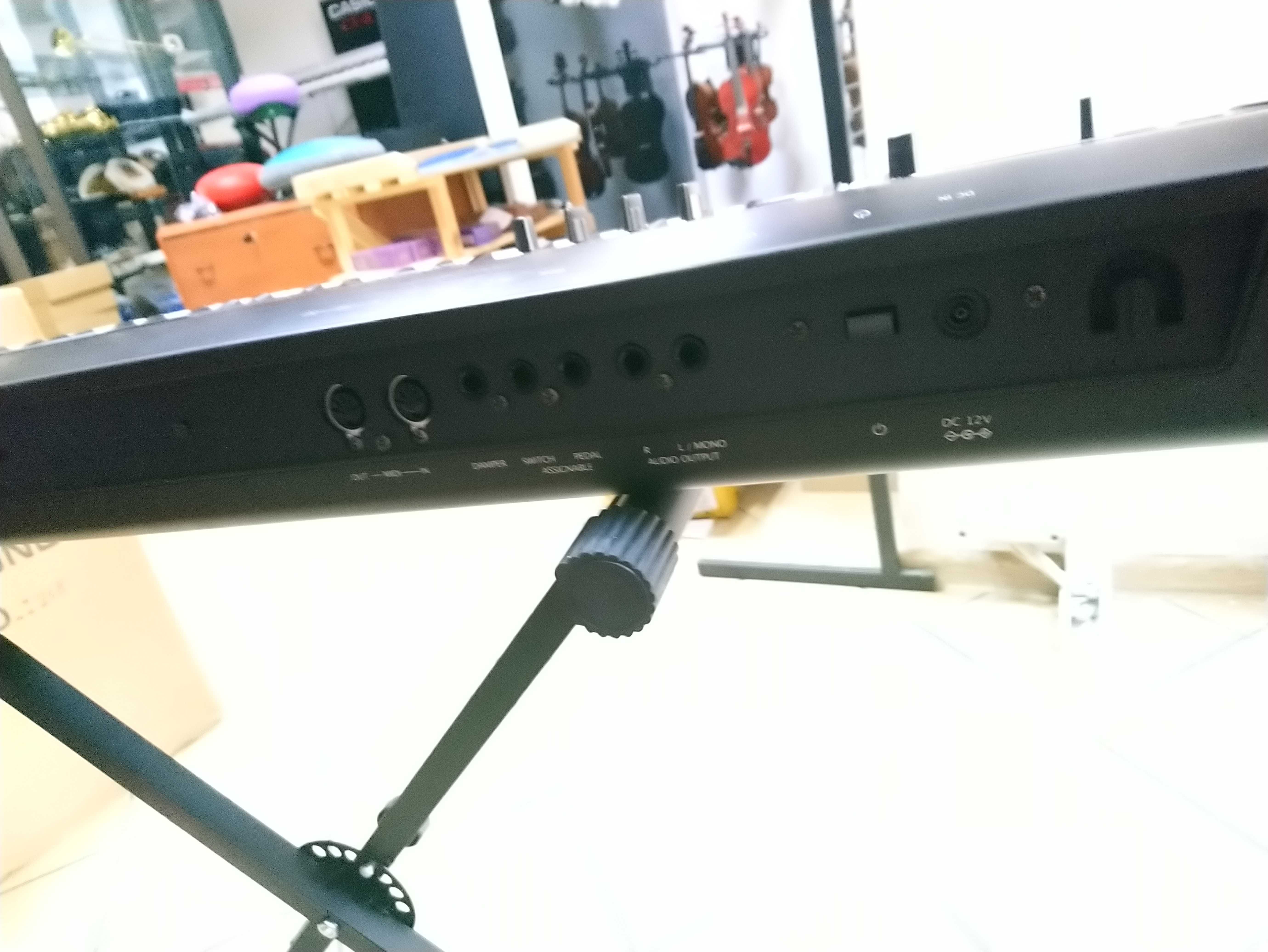 Keyboard Korg Krome 61 - Stan Bardzo dobry