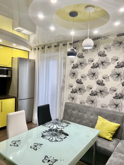 Продам 3к вул. Калинова 116 з меблями та технікою