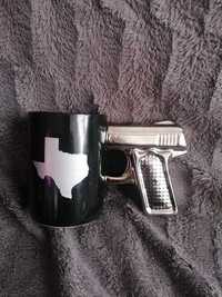 Kubek z uchem jako pistolet - ciekawy design USA stan Texas