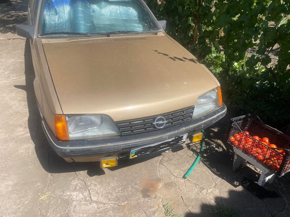 Опель рекорд 1.8