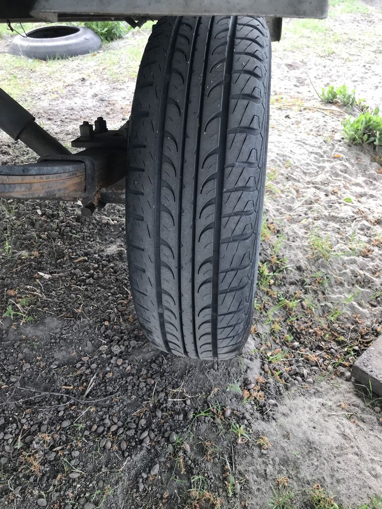 Причіп легковий для перевезення грузів