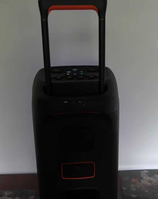 Sprzedam głośnik JBL PartyBox 320