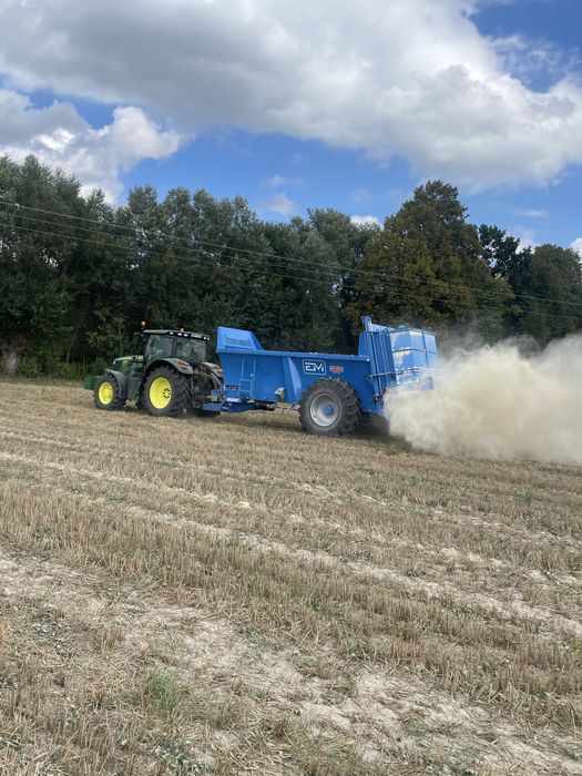 Usługi rolnicze rozsiewanie wapna obornika
