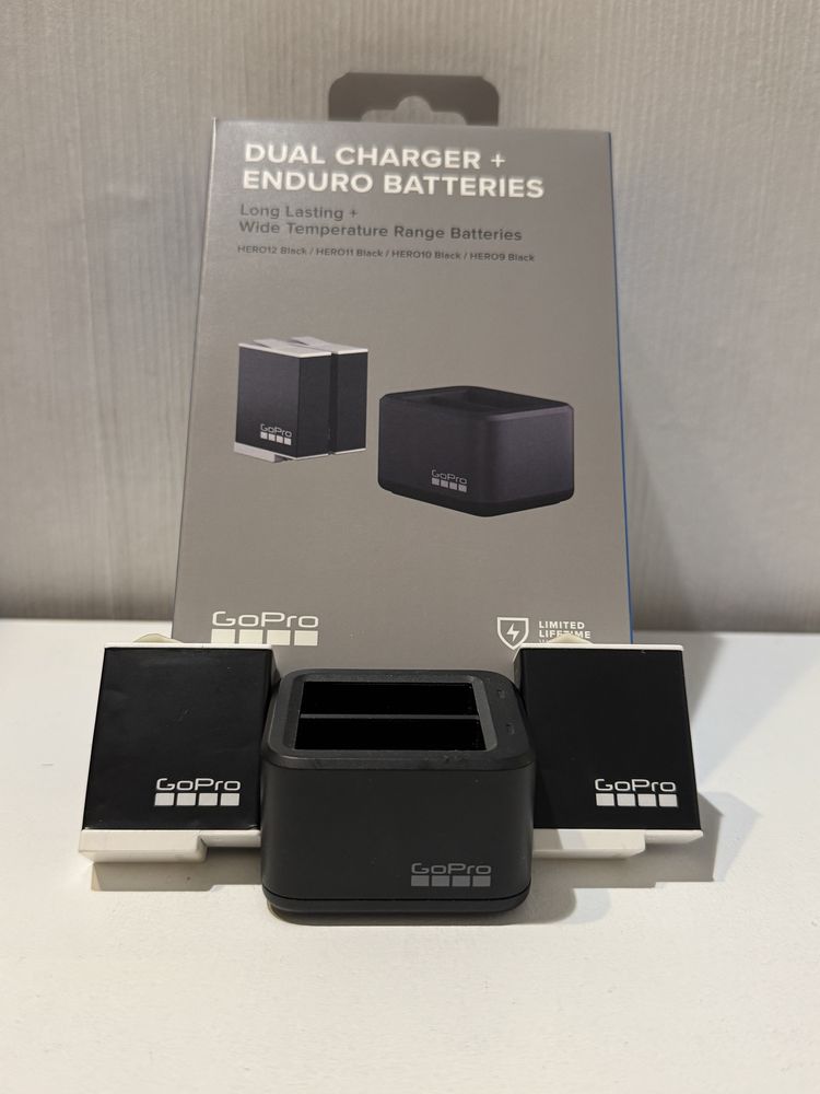 GoPro Dual Charger + 2x Enduro Battery – jak nowe!