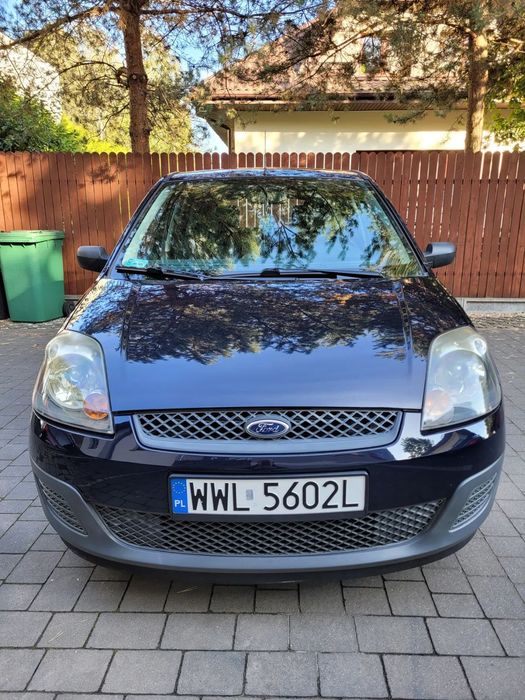 Ford Fiesta Sprzedam Forda Fiestę